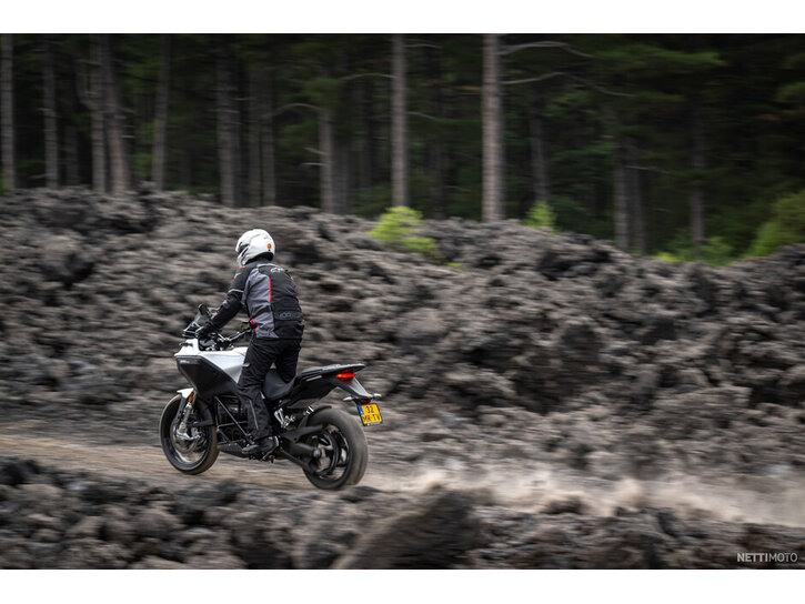 Moottoripyörä Zero DSR 2023 11919687