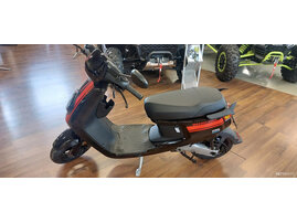 Skootteri NIU MQi 2023 13796772