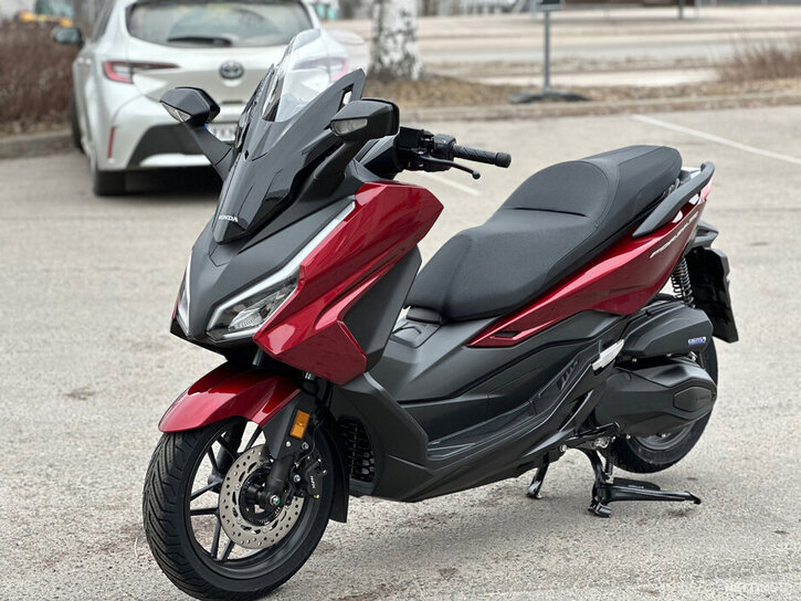Skootteri Honda Forza 2025 19453255
