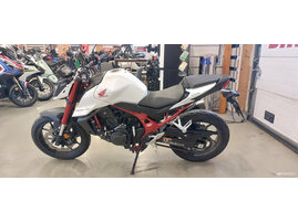 Moottoripyörä Honda CB 2023 19627573