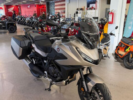 Moottoripyörä Honda NT 2026 24242396