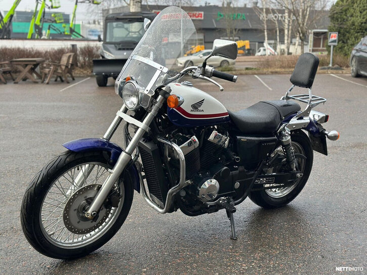 Moottoripyörä Honda VT 2012 24865864