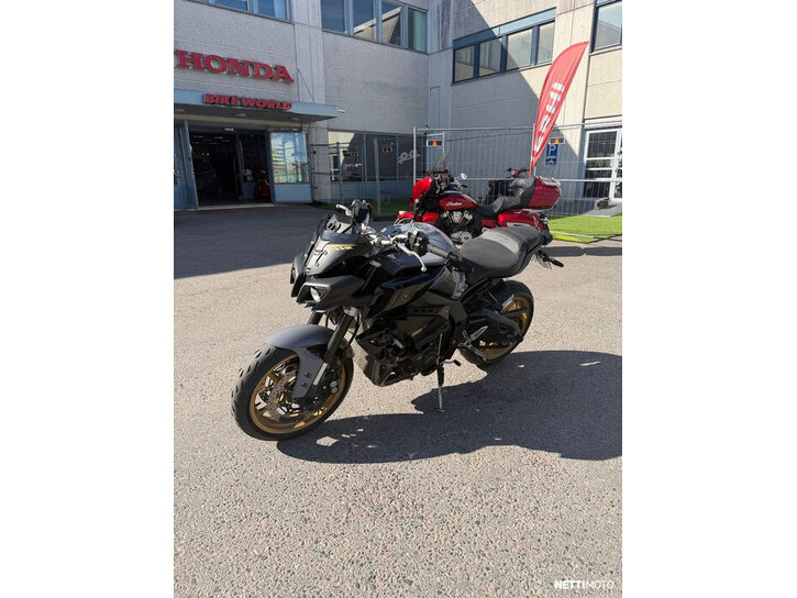 Moottoripyörä Yamaha MT-10 2016 25373242