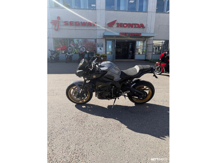 Moottoripyörä Yamaha MT-10 2016 25373246