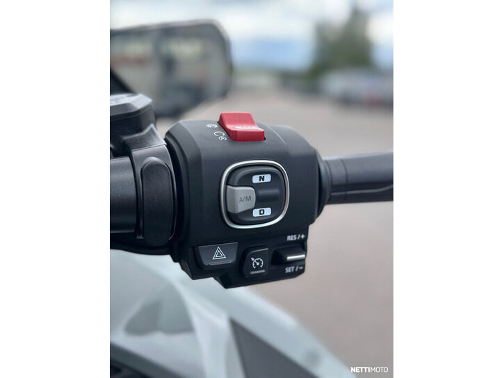 Moottoripyörä Honda GL 2026 25584849