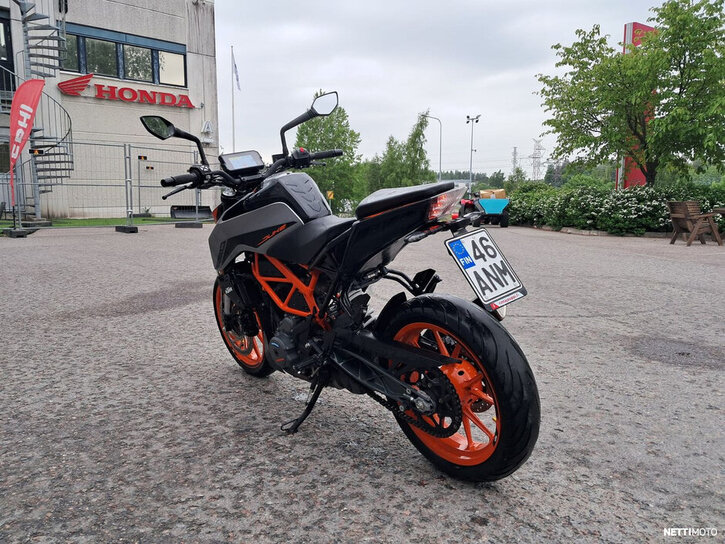 Moottoripyörä KTM 390 2022 25696474