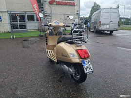 Skootteri Vespa GTS 2018 25771624