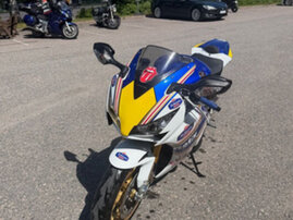 Moottoripyörä Honda CBR 2015 25876160