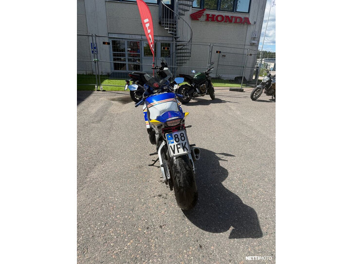 Moottoripyörä Honda CBR 2015 25876183