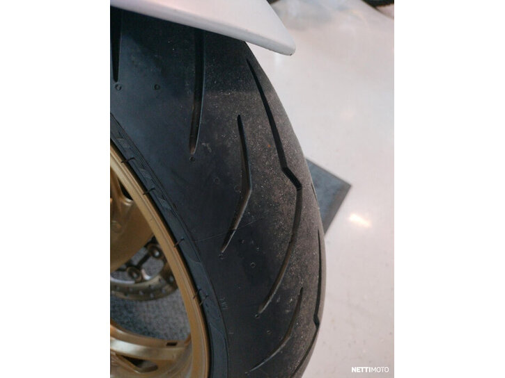 Moottoripyörä Honda CB 2013 25987636