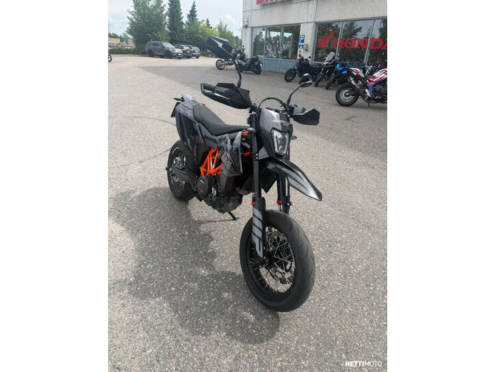 Moottoripyörä KTM 690 2024 26007022
