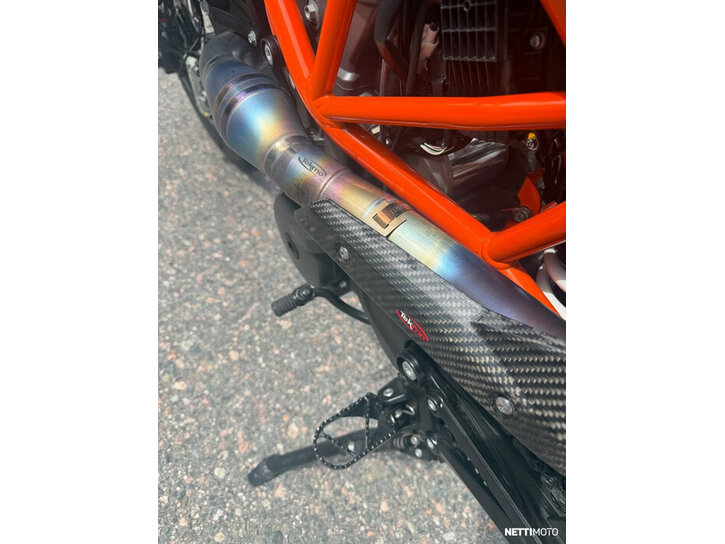 Moottoripyörä KTM 690 2024 26007028