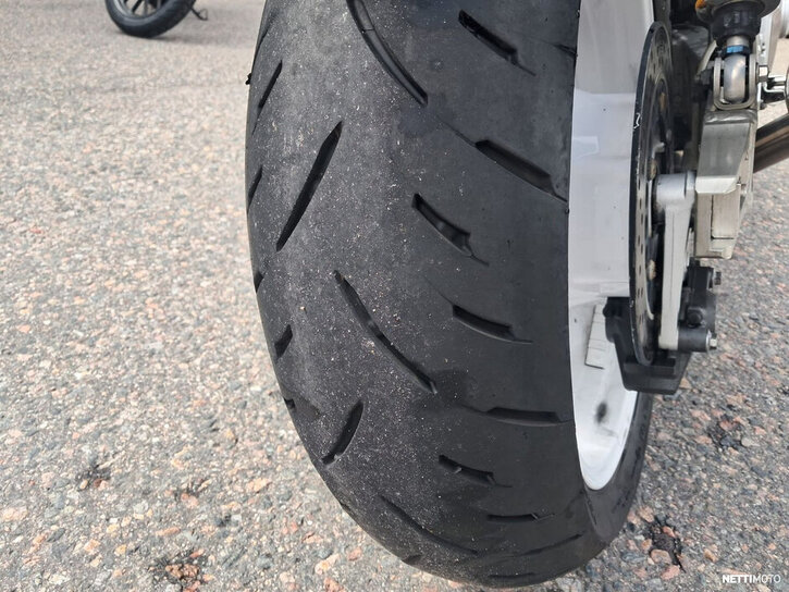 Moottoripyörä Yamaha XJR 2007 26054966