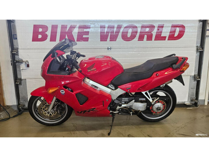 Moottoripyörä Honda VFR 2002 26075867