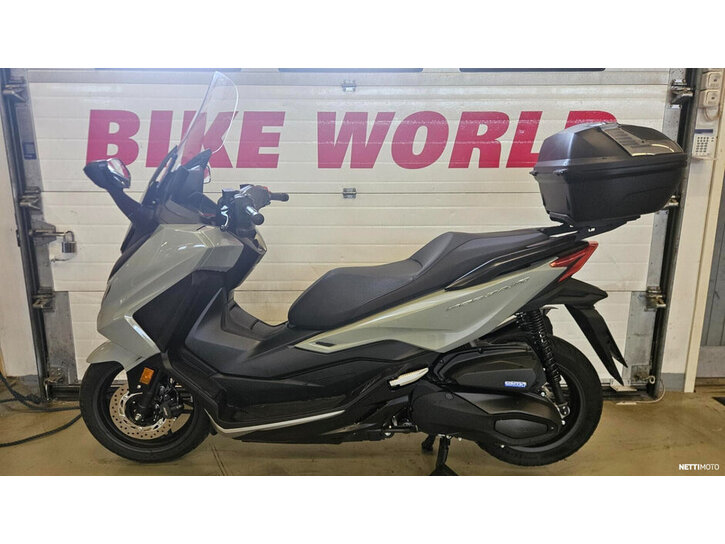 Skootteri Honda Forza 2023 26078331
