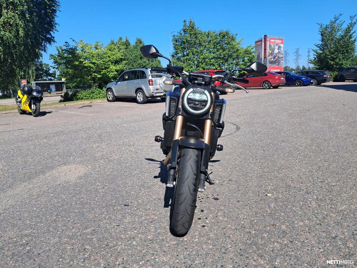Moottoripyörä Honda CB 2022 26101652