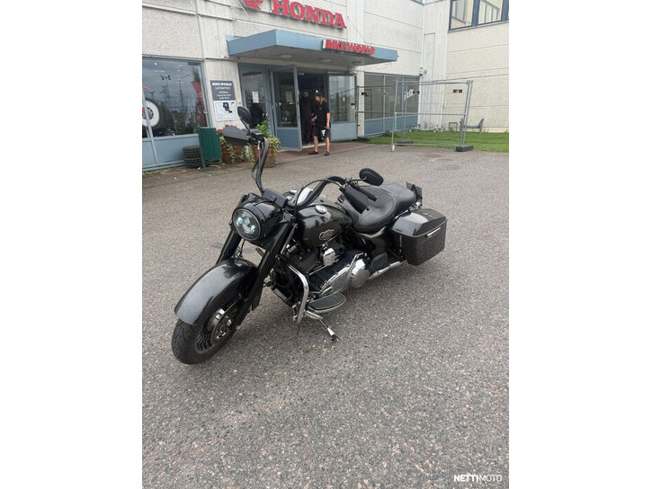 Moottoripyörä Harley-Davidson Touring 2011 26256449