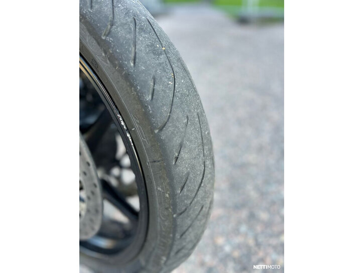 Moottoripyörä Yamaha FZ1 2008 26321841