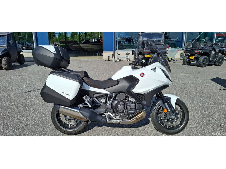 Moottoripyörä Honda NT 2023 26643856