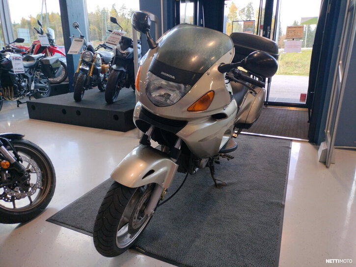Moottoripyörä Honda NT 2002 26932622