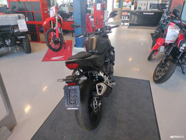 Moottoripyörä Honda CB 2025 26990959