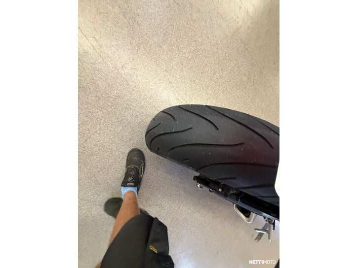 Moottoripyörä Honda CB 2023 27020215