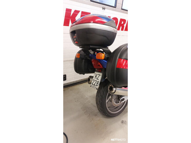 Moottoripyörä Honda CBR 2001 27051104