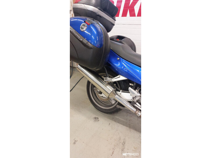 Moottoripyörä Honda CBR 2001 27051105