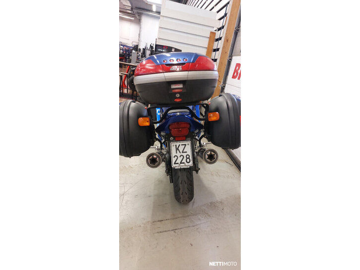 Moottoripyörä Honda CBR 2001 27051109