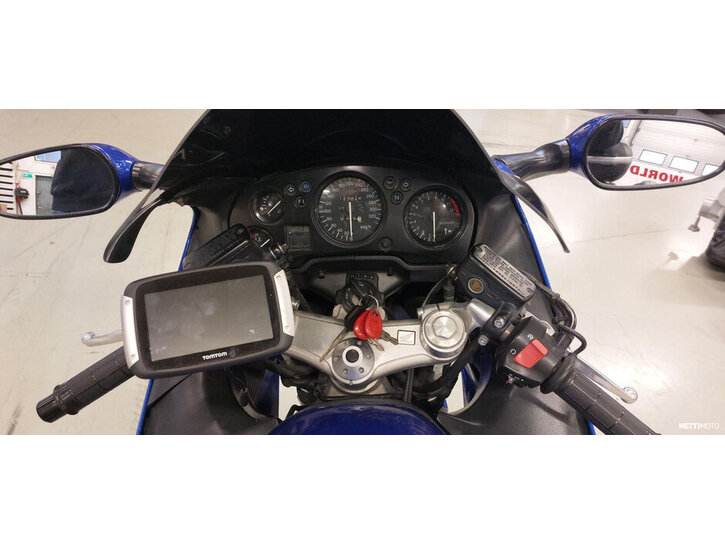 Moottoripyörä Honda CBR 2001 27051110