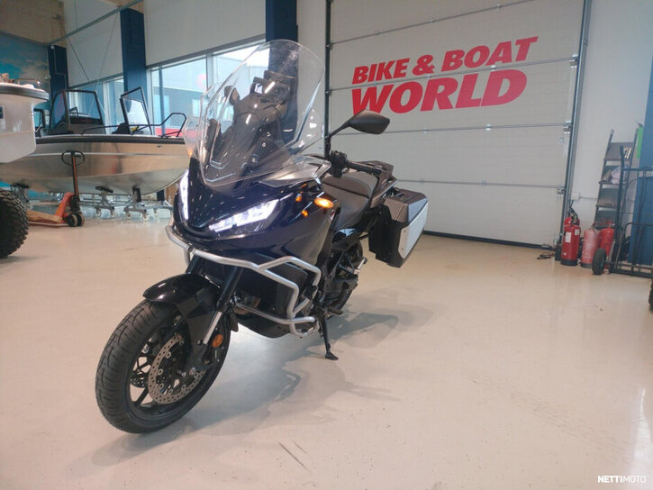 Moottoripyörä Honda NT 2022 27122713