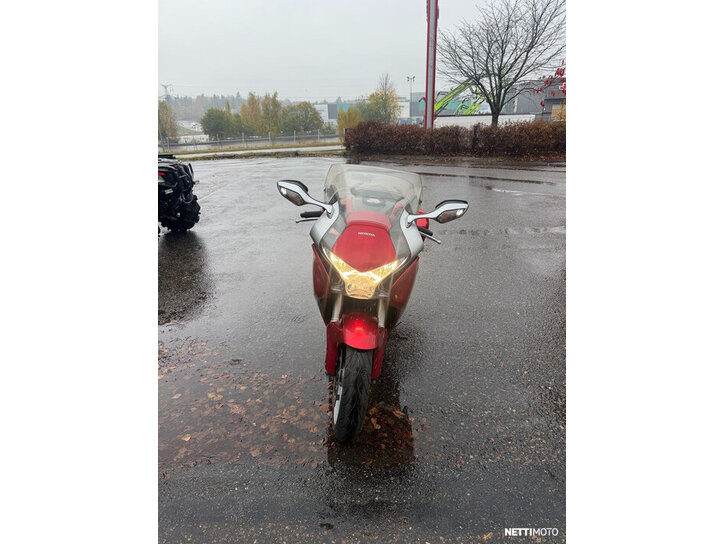 Moottoripyörä Honda VFR 2010 27135318