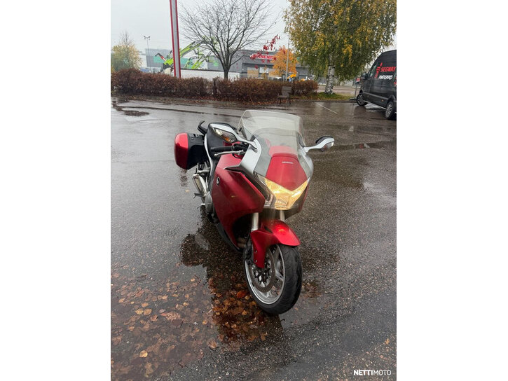 Moottoripyörä Honda VFR 2010 27135323