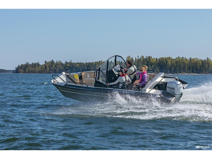 Moottorivene Faster   3353439