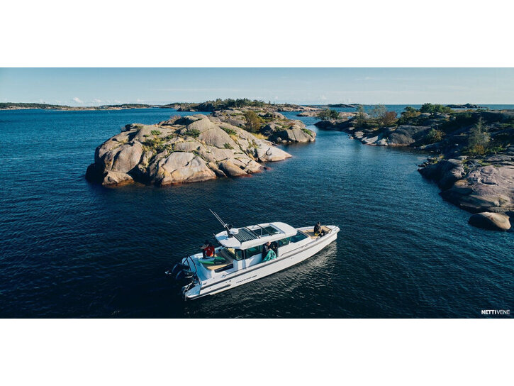Moottorivene Axopar 37 XC  3353796