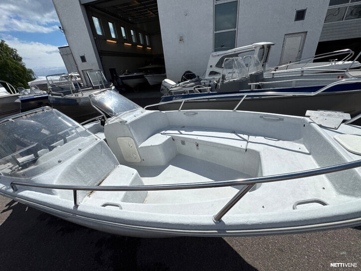 Moottorivene Suvi 4700 S Duo 2012 3365137