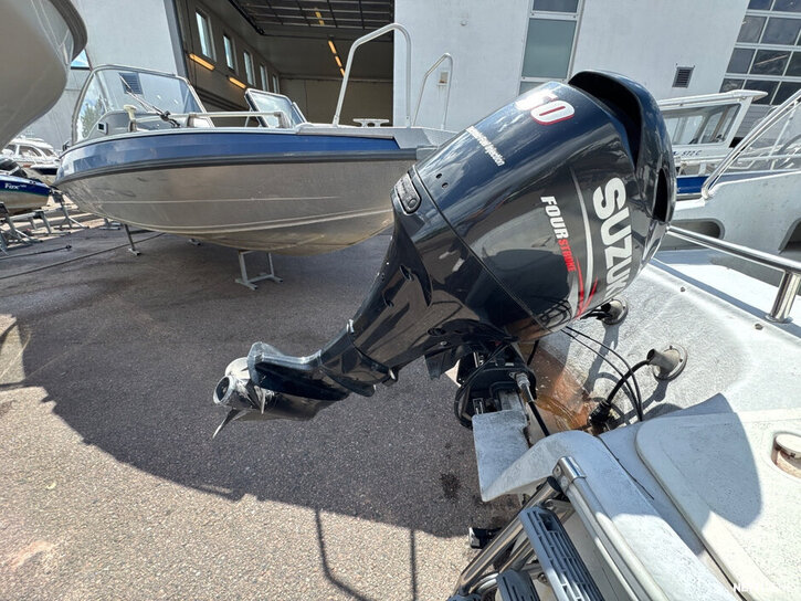 Moottorivene Suvi 4700 S Duo 2012 3365139