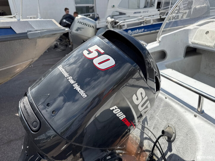 Moottorivene Suvi 4700 S Duo 2012 3365140