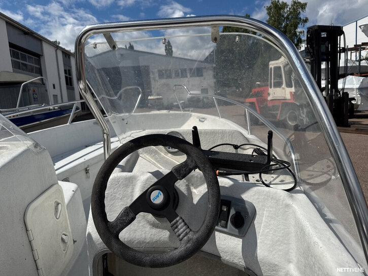 Moottorivene Suvi 4700 S Duo 2012 3365141