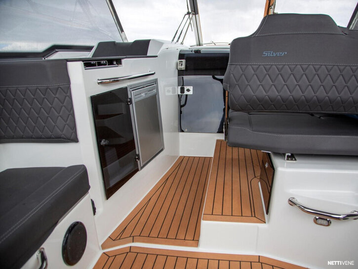 Moottorivene Silver Raptor 2026 3410286