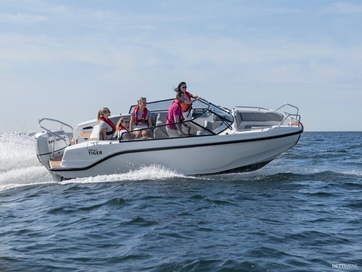Moottorivene Silver  2026 2207247