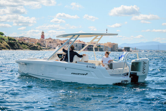 AXE 22 T-Top (4)