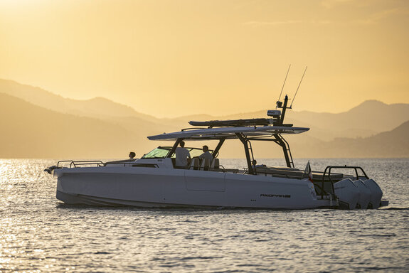 Axopar 45 Sun-Top (1)