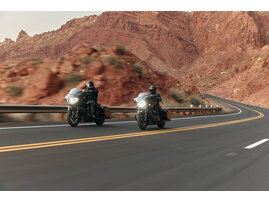 2026-indianmotorcycle-bagger-family-riding-6609