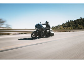 2026-na-imc-indian-challenger-darkhorse-black-smoke-riding-10-49