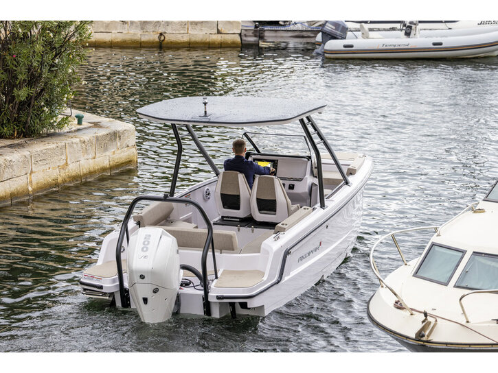 Väri: 822608