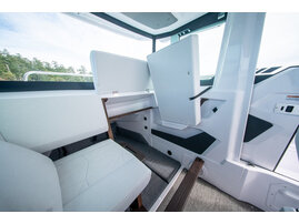 Axopar 29 XC Cross Cabin__38