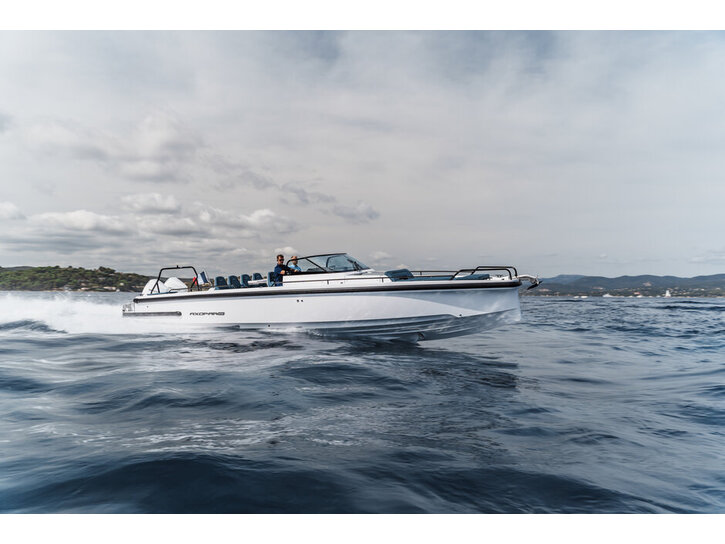 Väri: 822543