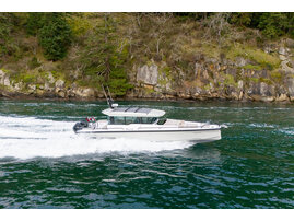 Axopar 37 XC Cross Cabin_Canada_12