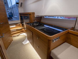 C11 T11 Interior-3540